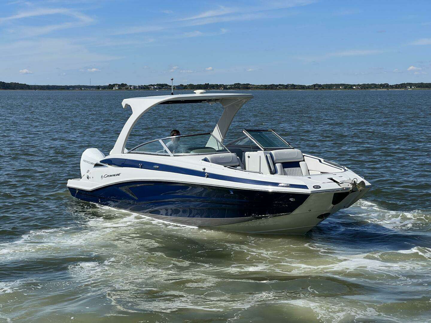 2022 Crownline E305 XS - Image 5