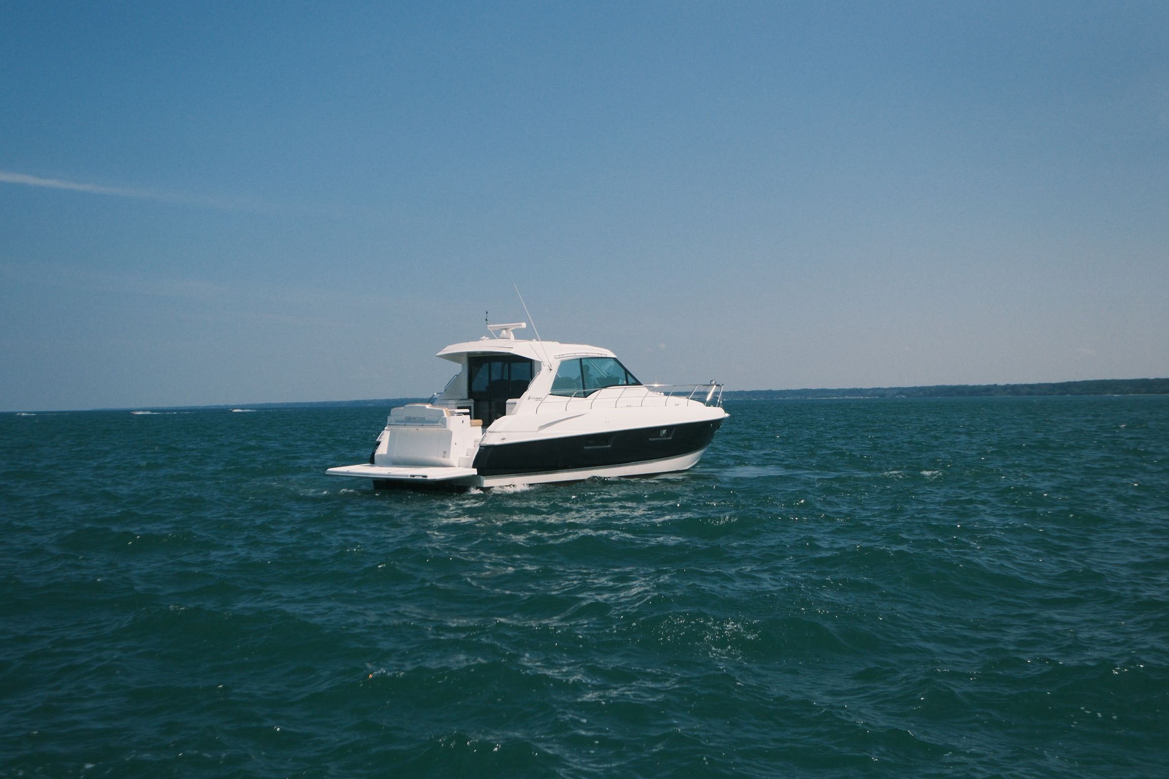 2015 Cruisers Yachts 48 Cantius - 24