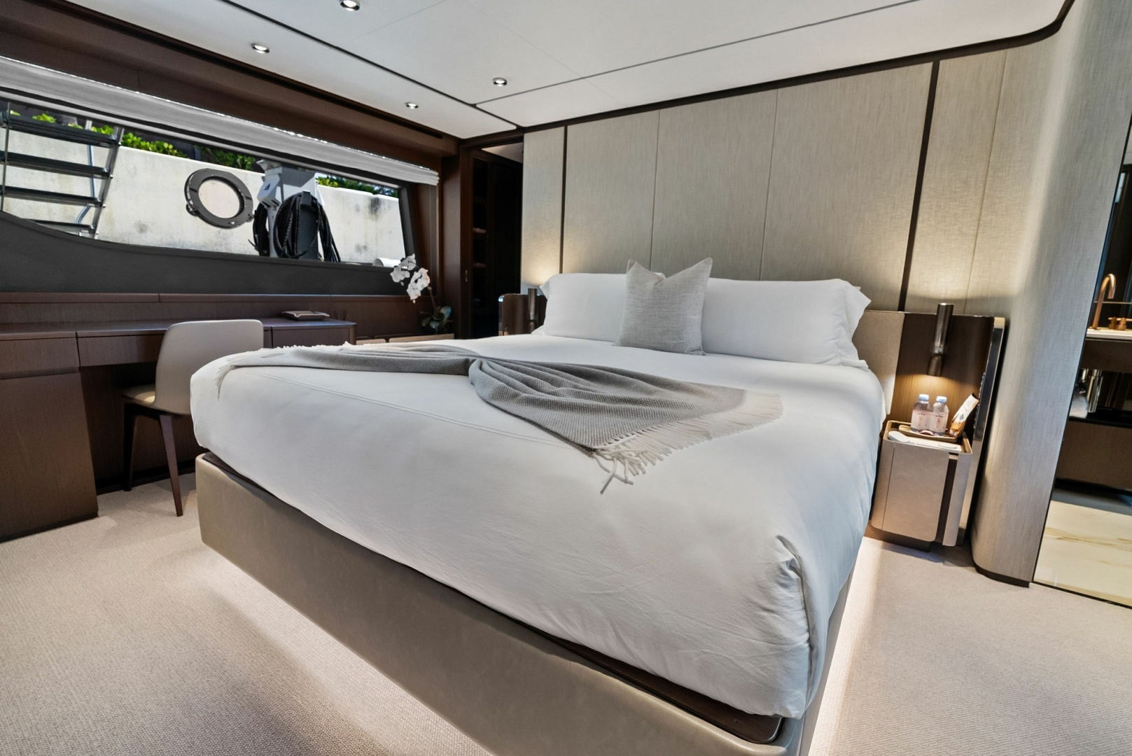 2023 Ferretti Yachts 860 - Image 63