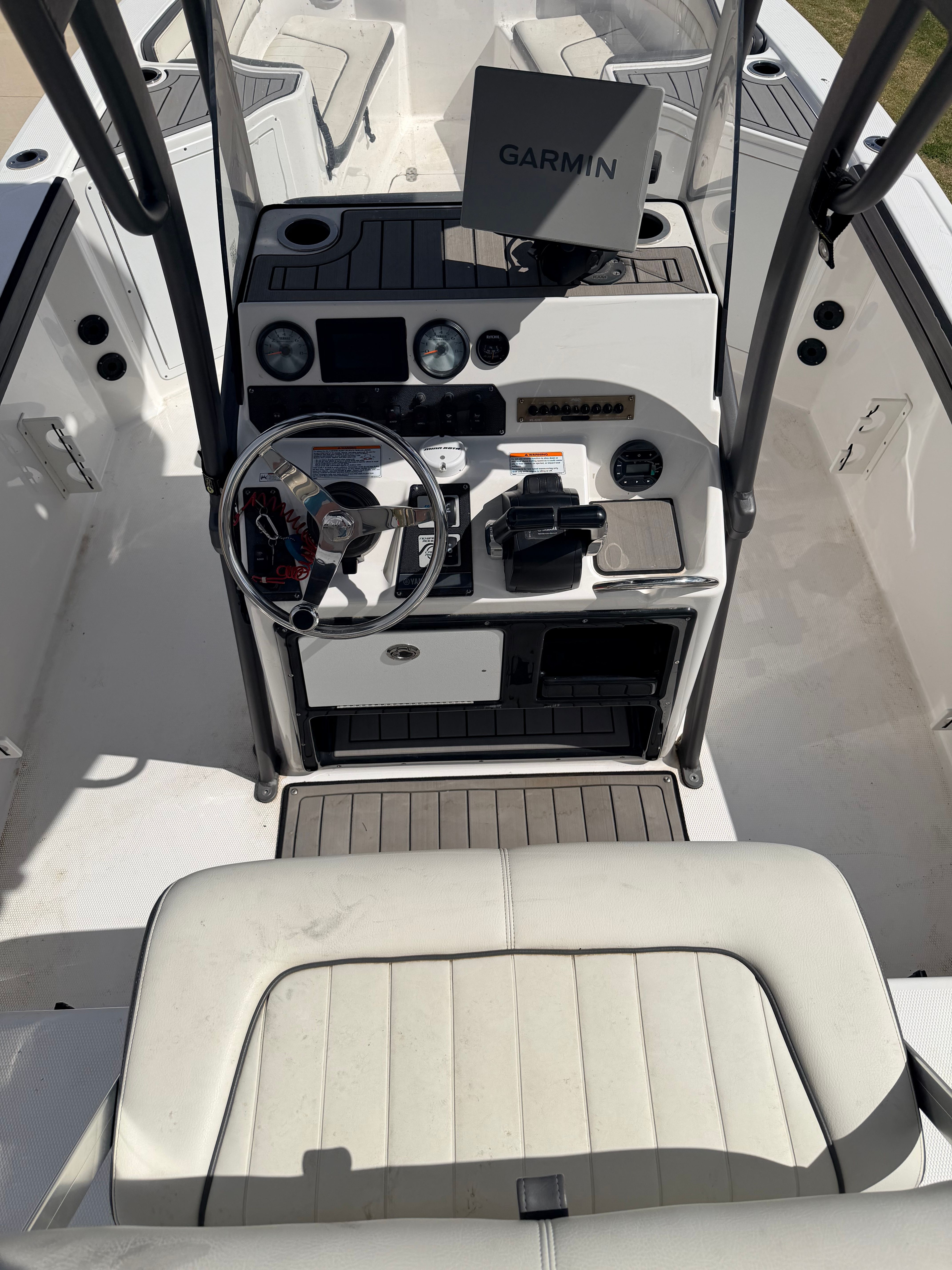 2019 Yamaha Boats 210 FSH Sport - 6