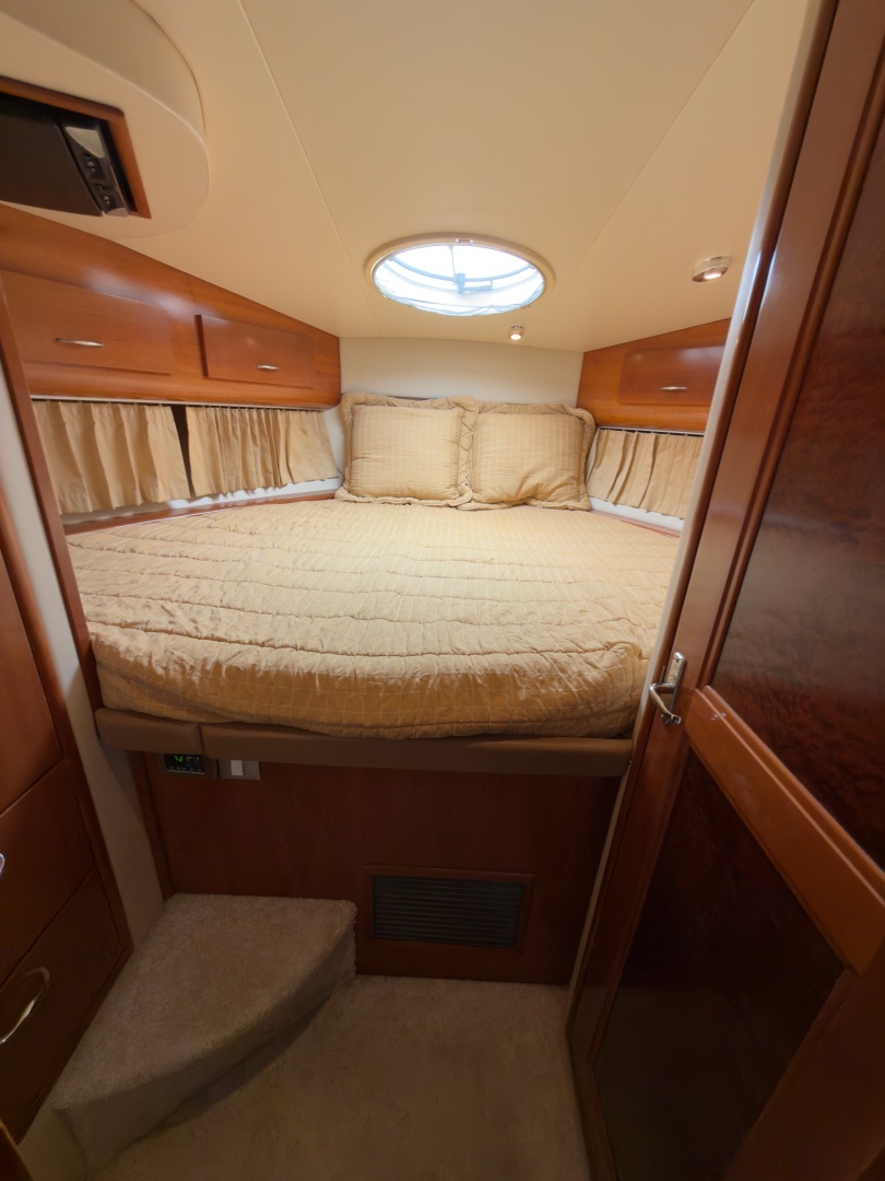 2006 Carver 44 CMY - Image 33