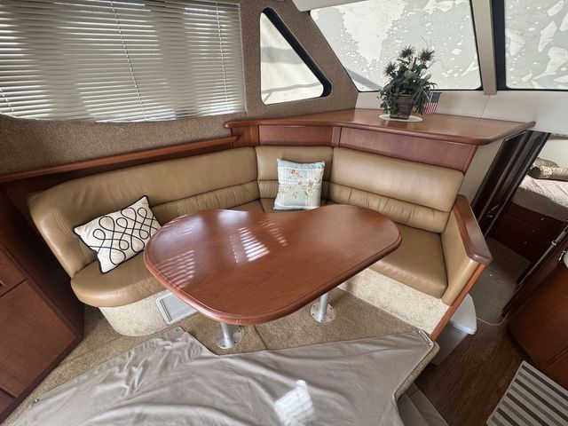 2005 Silverton 34 Convertible - 10