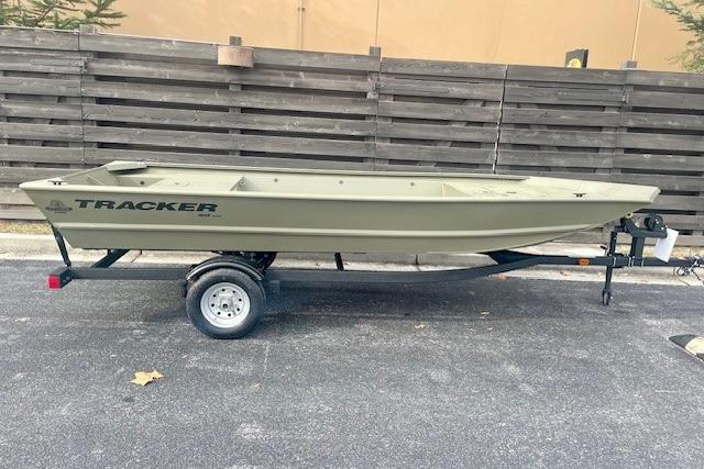 2026 Tracker Grizzly 1648 Utility