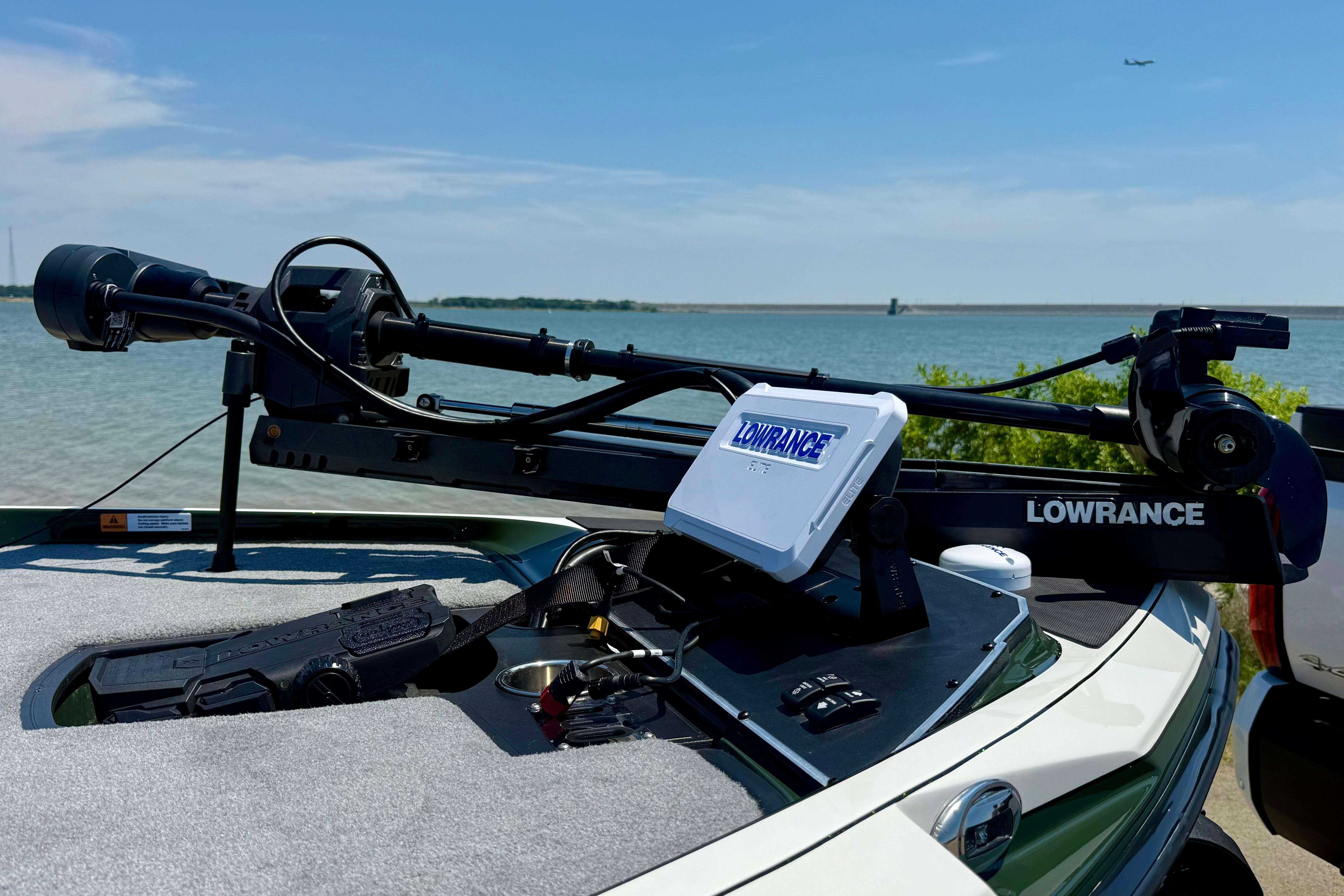 2026 Ranger Z519R boat with Lowrance equipment by a lake.