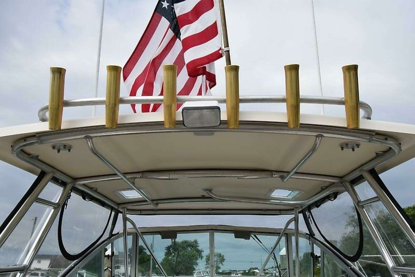 2003 Pursuit 3000 Express - Image 10