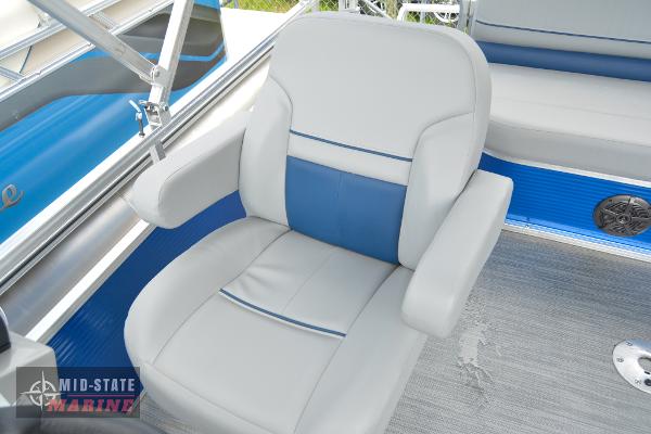 2024 Lowe Ultra 200 Cruise boat seat with blue and white upholstery.