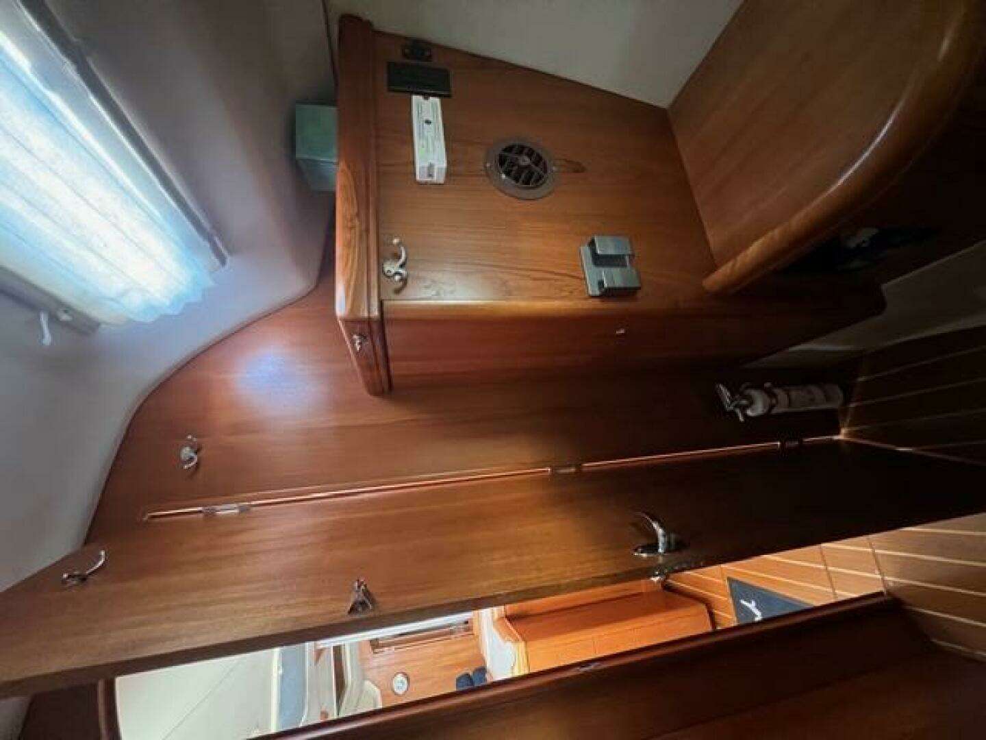 2003 Hunter 353 - Image 13