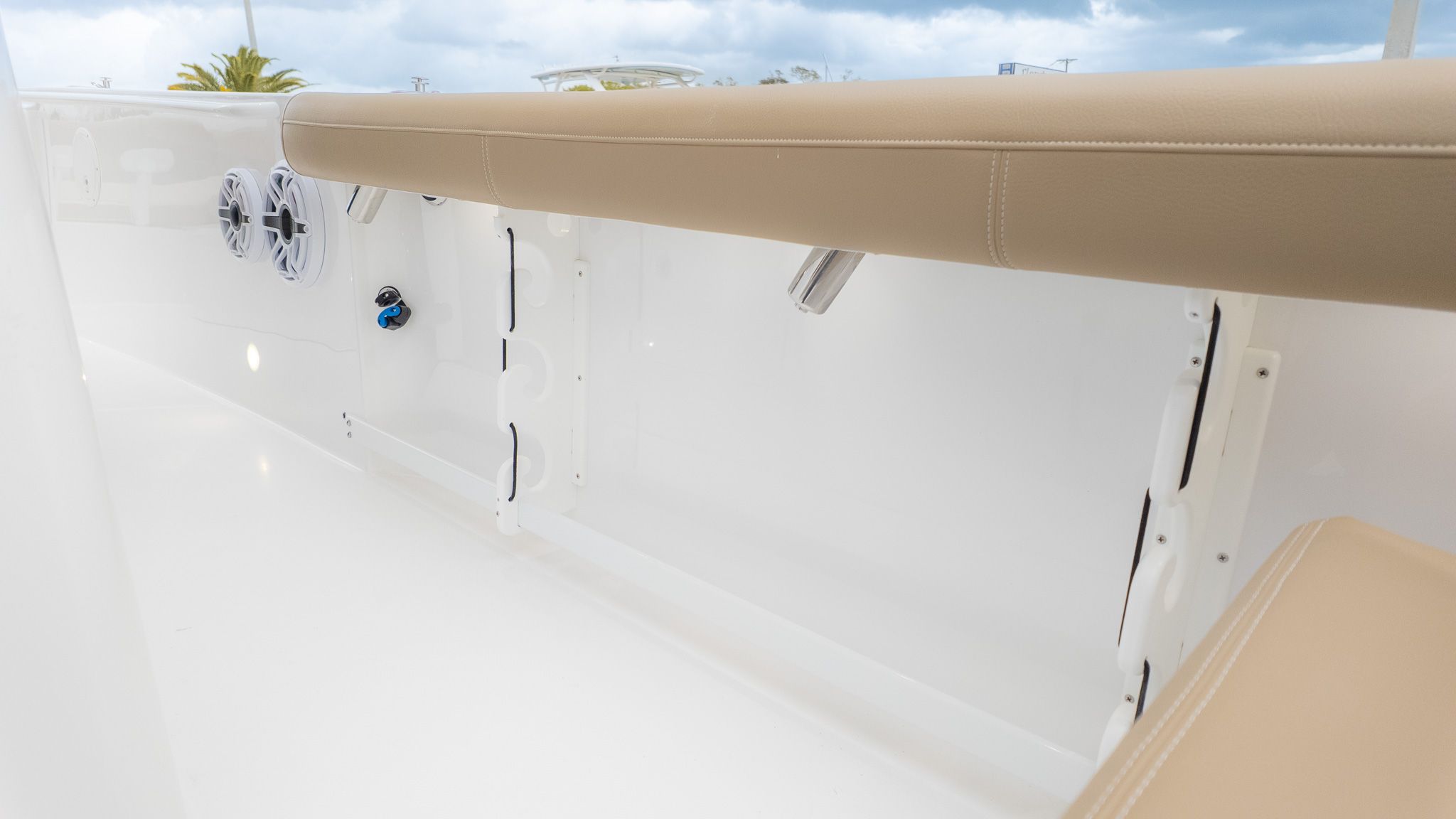 2026 Everglades 335 Center Console - 13