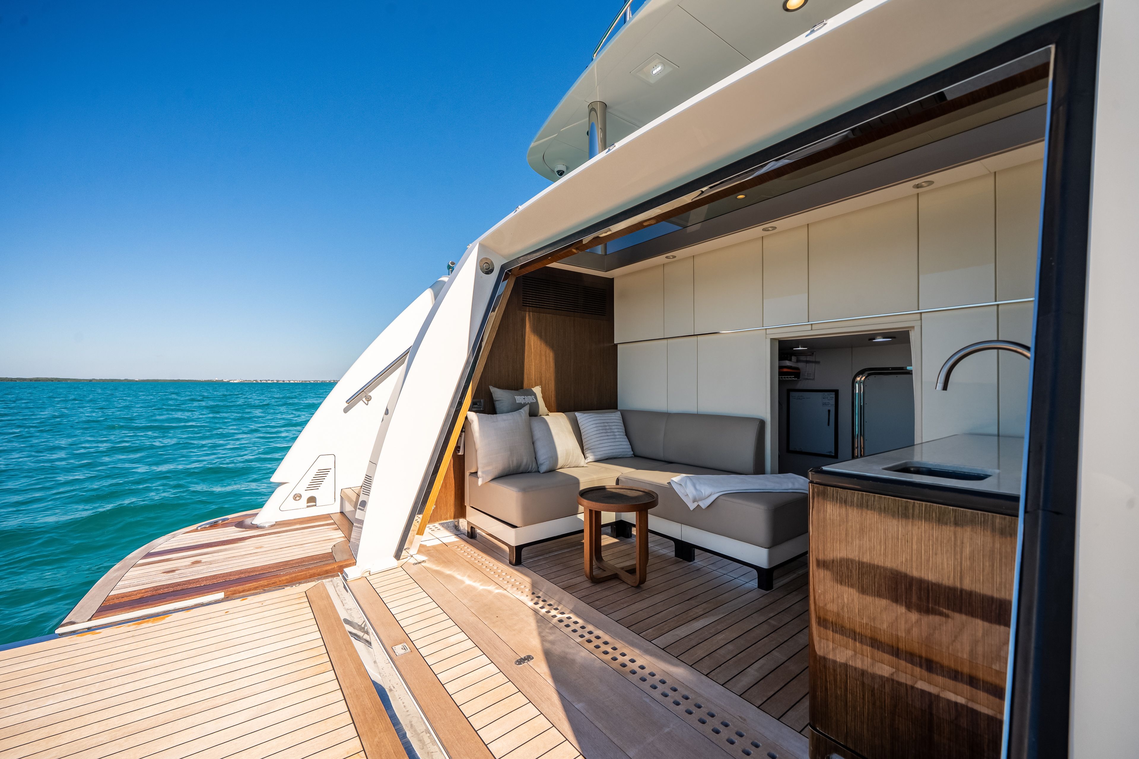 2022 Ocean Alexander 37L - 16