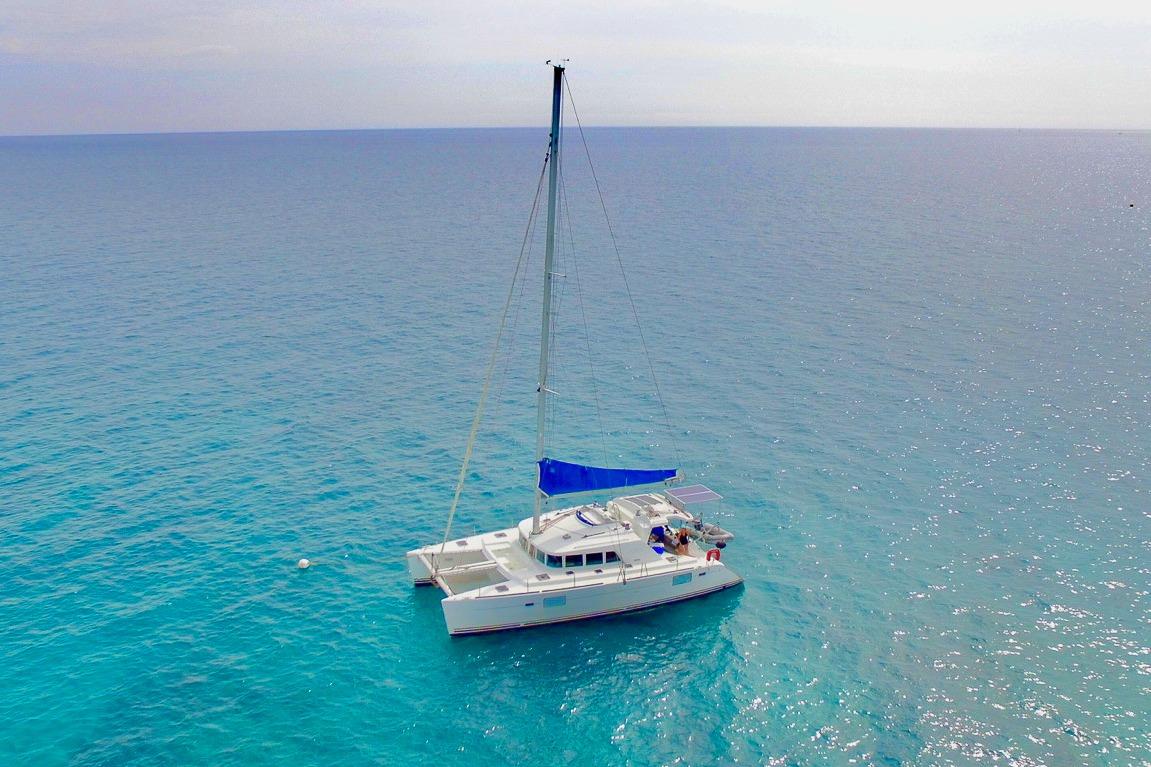 2005 Lagoon 440