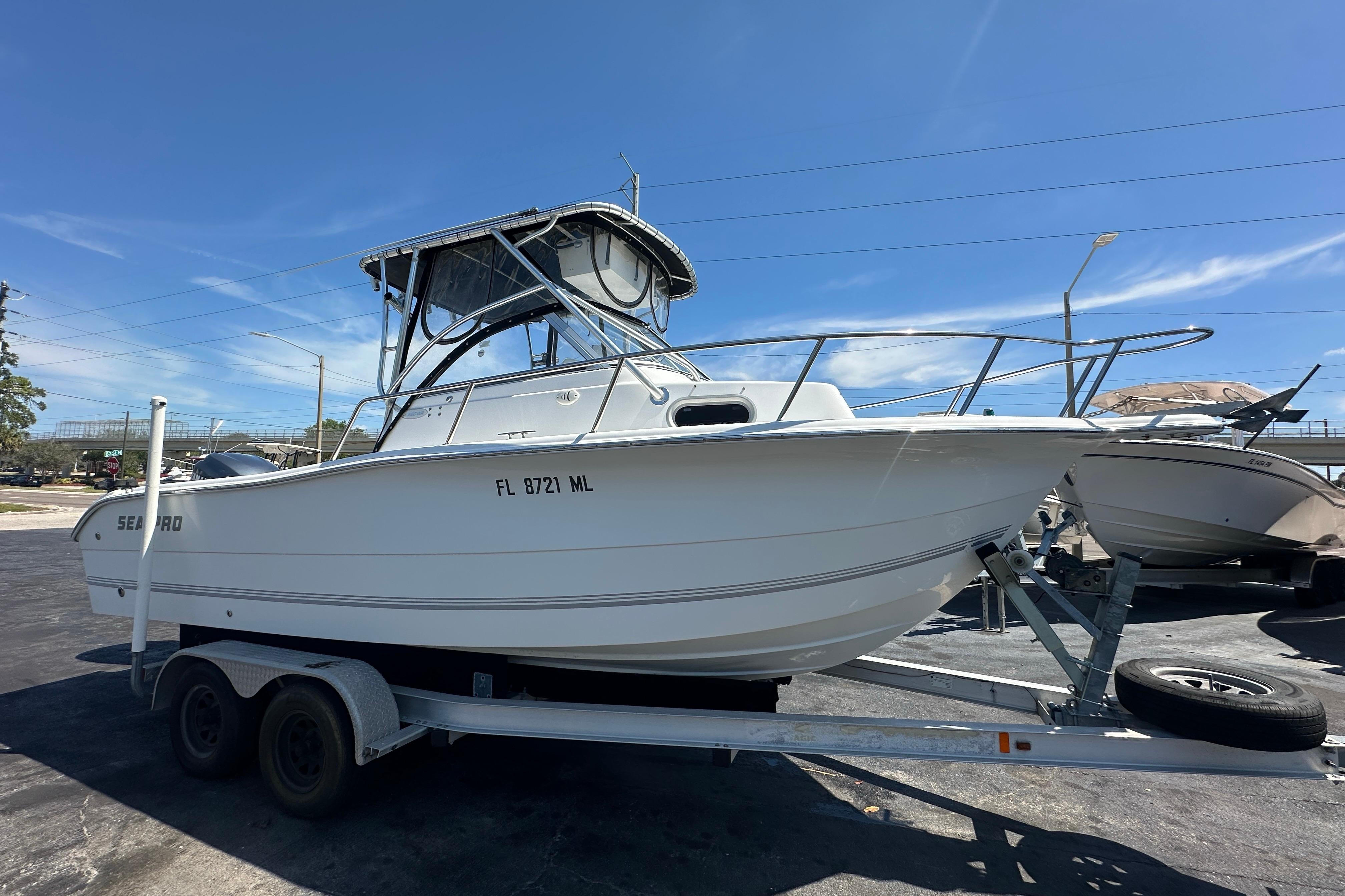 2004 Sea Pro 220 Walk Around