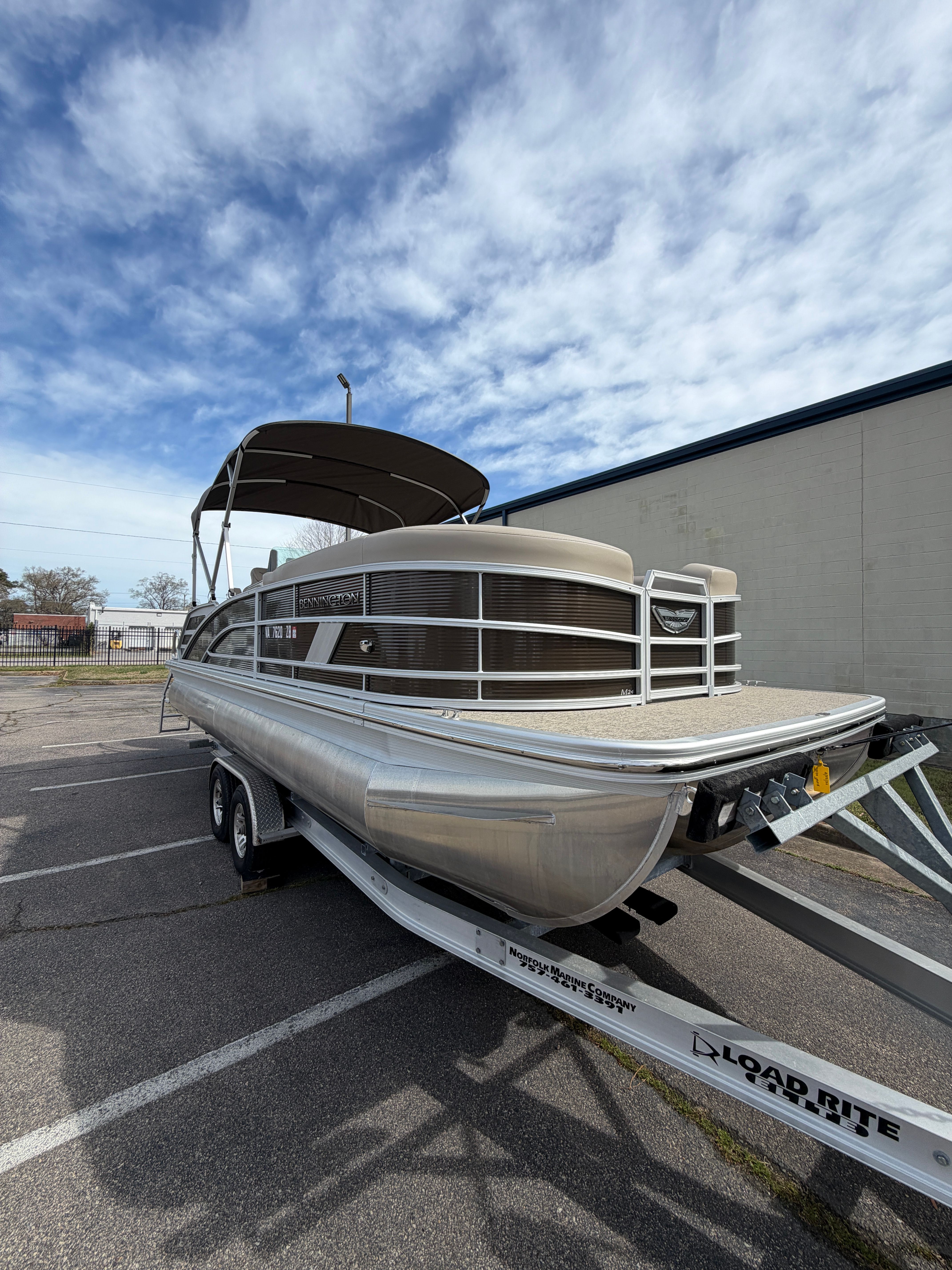 2025 BENNINGTON 24 MSB - Image 2
