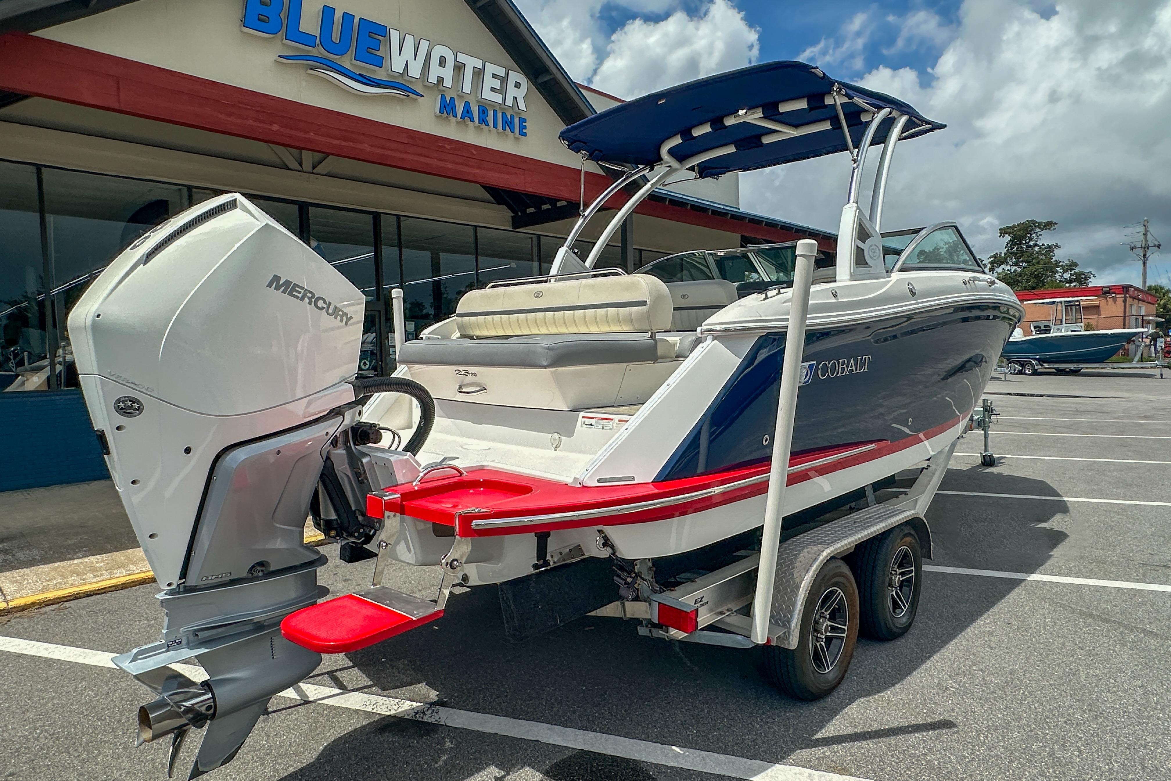2022 Cobalt 25SC boat with Mercury engine at Bluewater Marine dealership.
