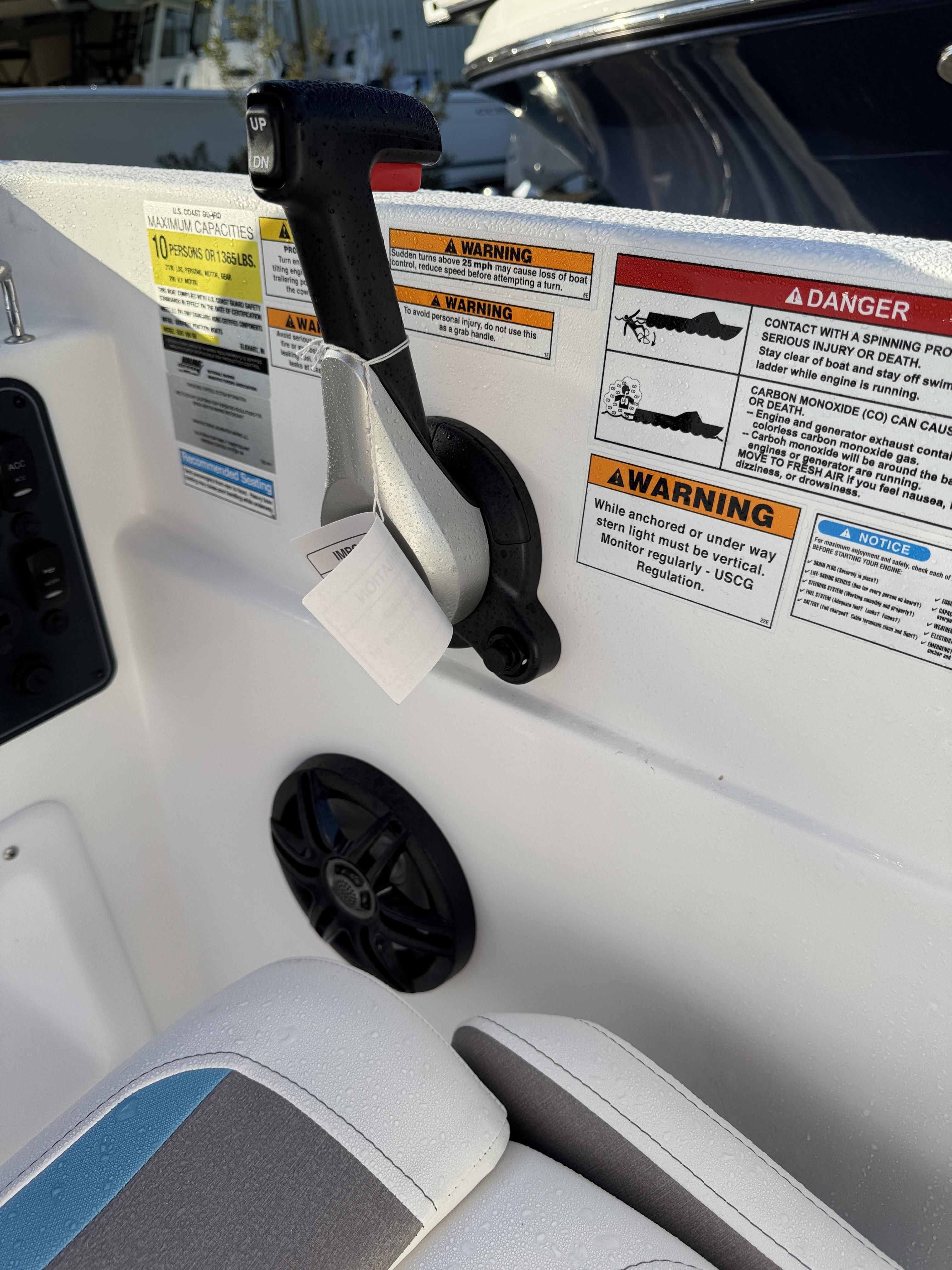 2026 Hurricane SunDeck Sport 188 OB - 26