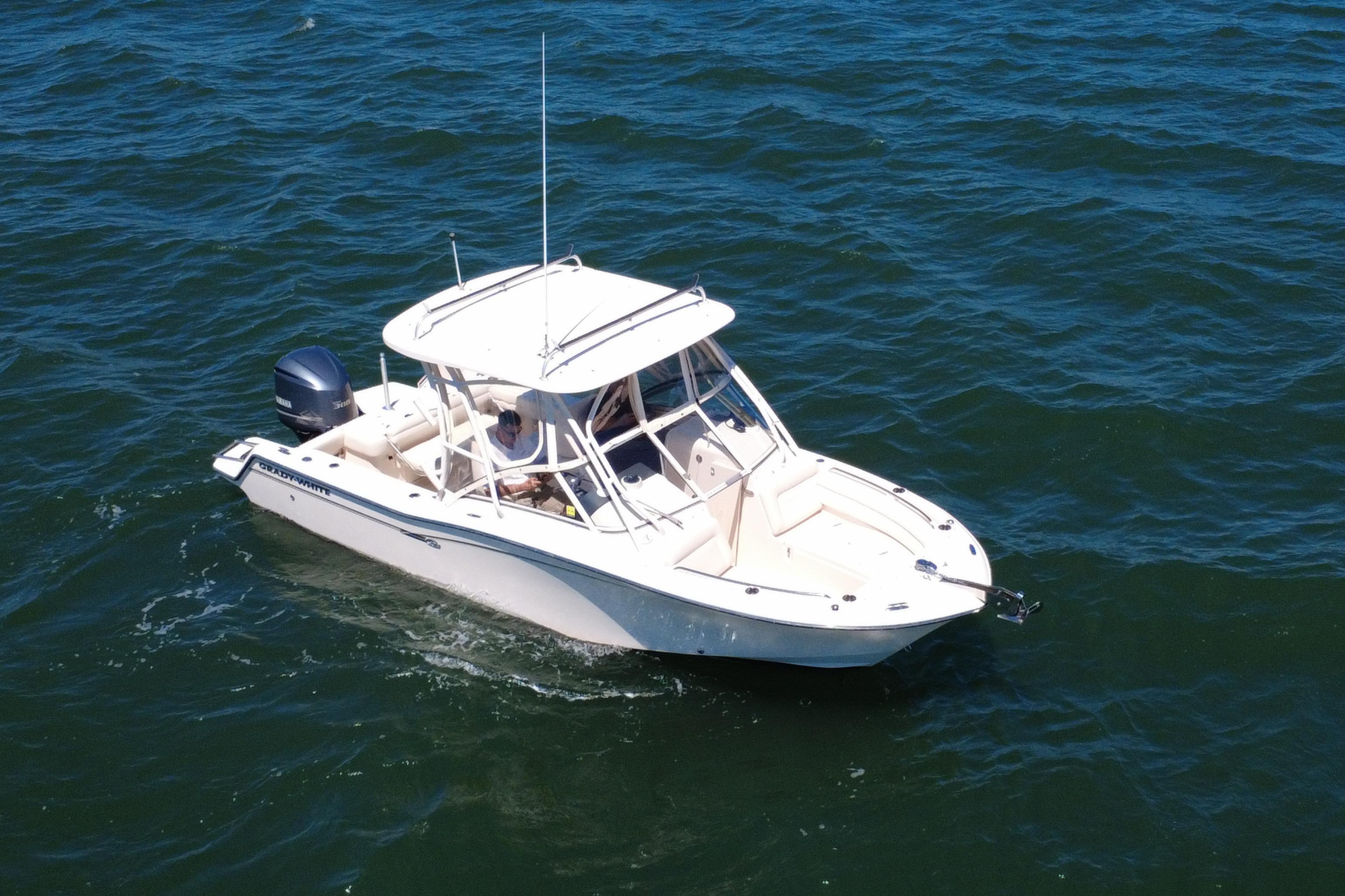 2017 Grady-White Freedom 235