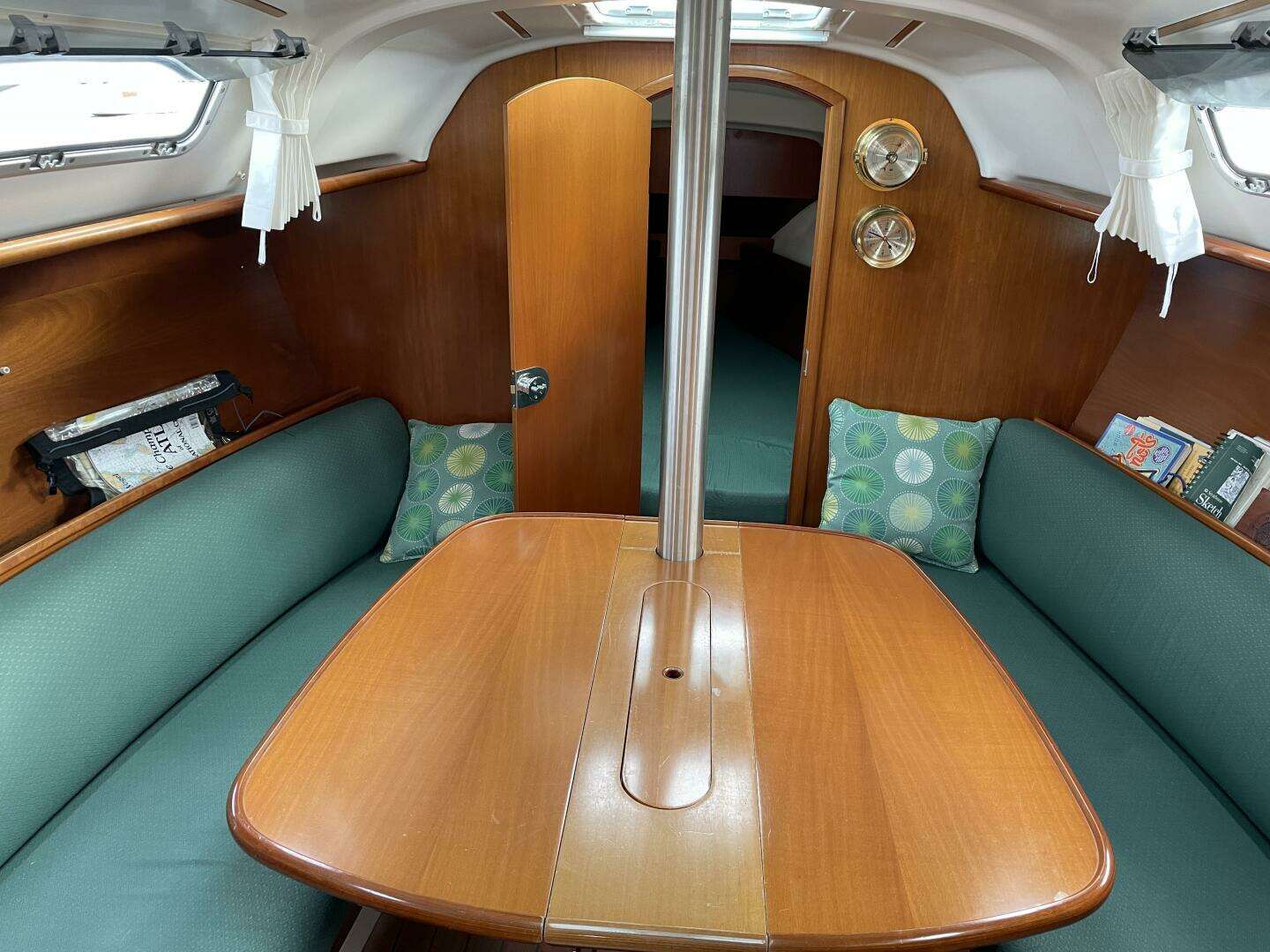 2003 Beneteau — - Image 3