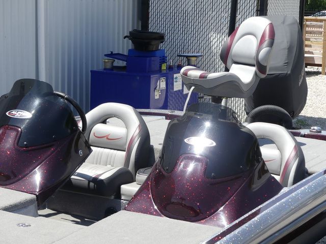 2017 Legend Alpha 211R - 25