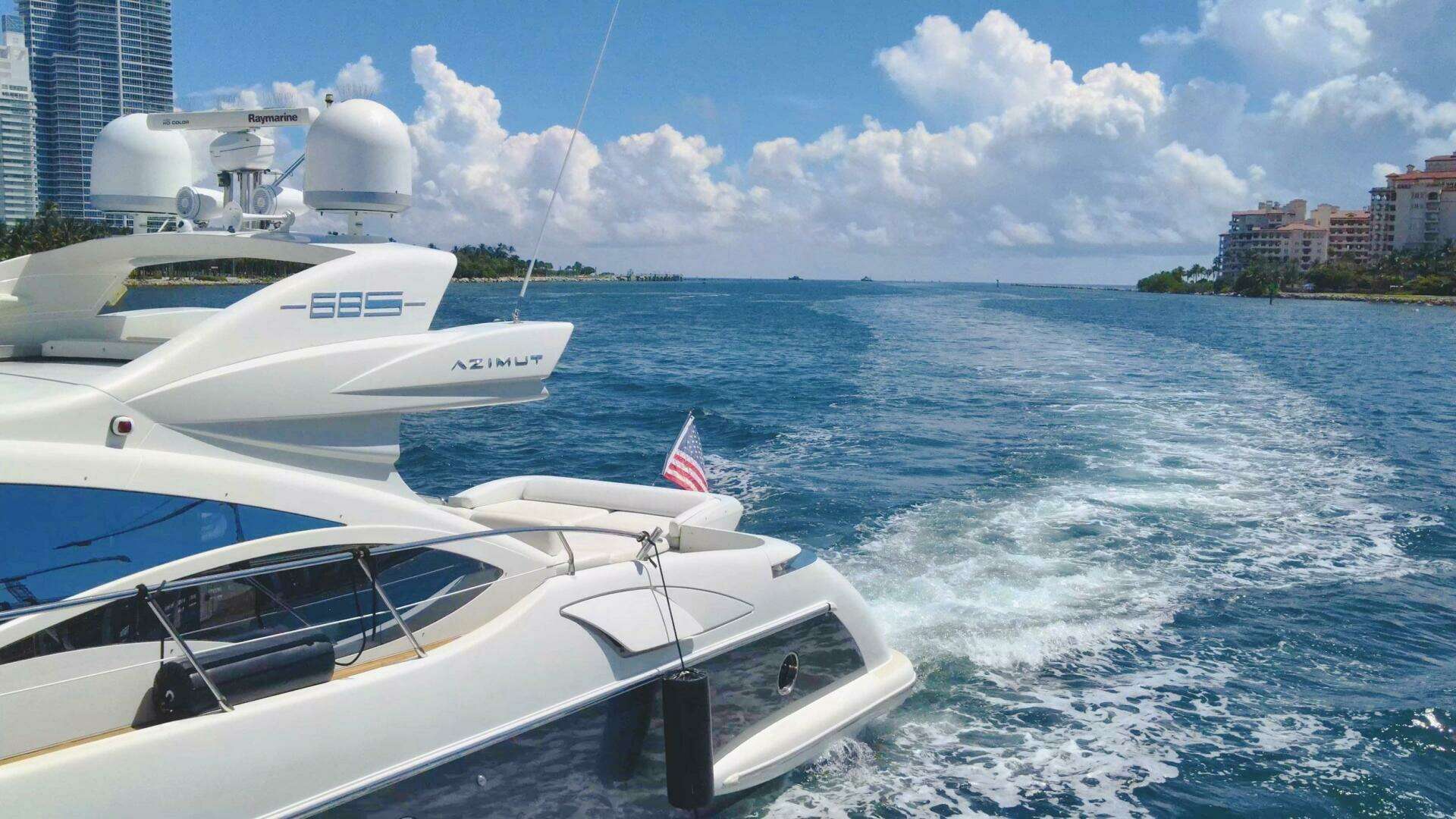 2011 Azimut 68S - Image 7