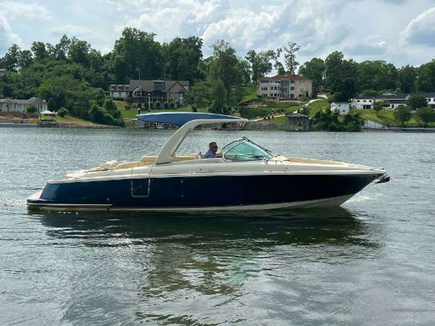 2020 Chris-Craft Launch 31 GT - Image 4