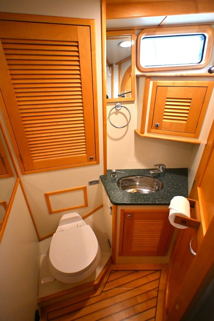 2006 Waterline 50 - Image 66