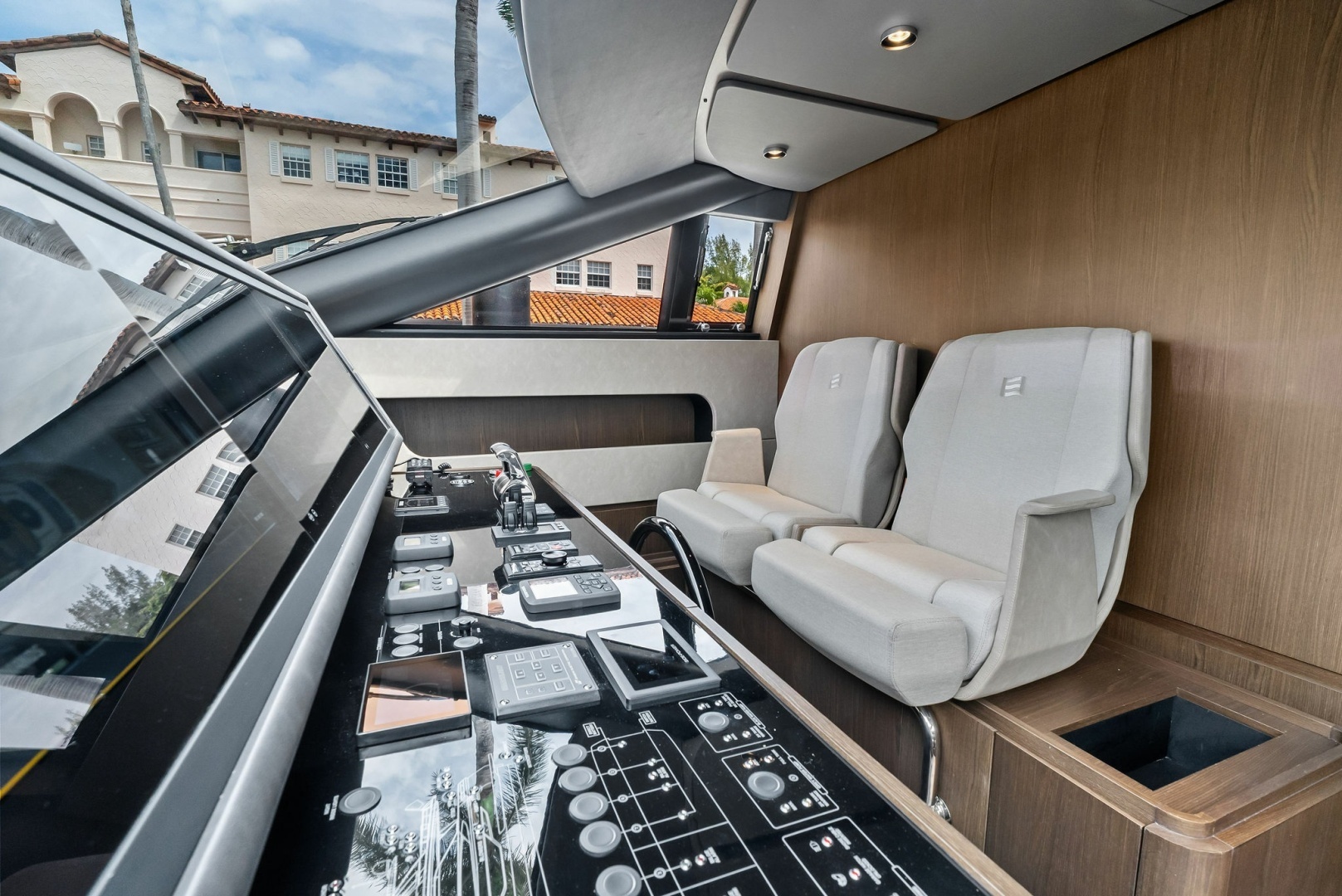 2023 Ferretti Yachts 860 - Image 35
