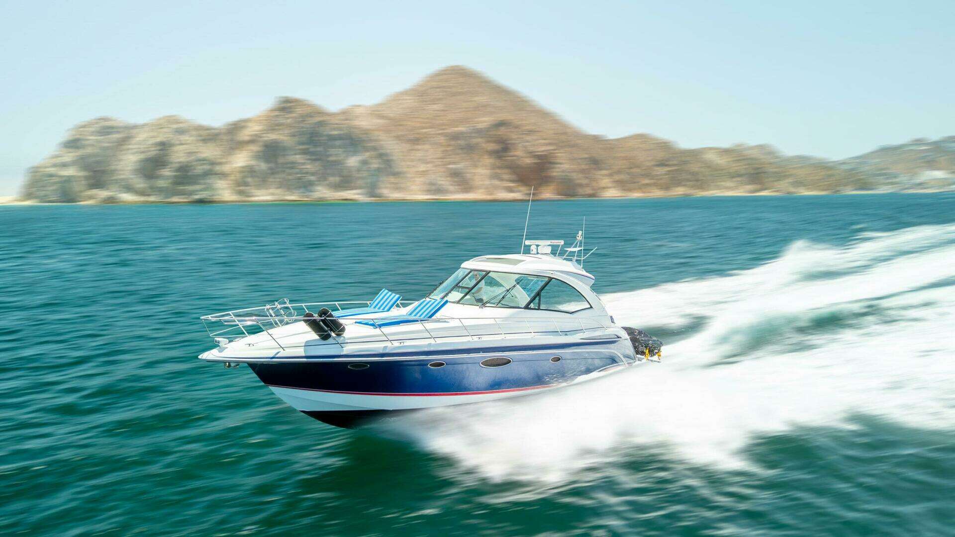 2007 Formula 45 Yacht - Image 2