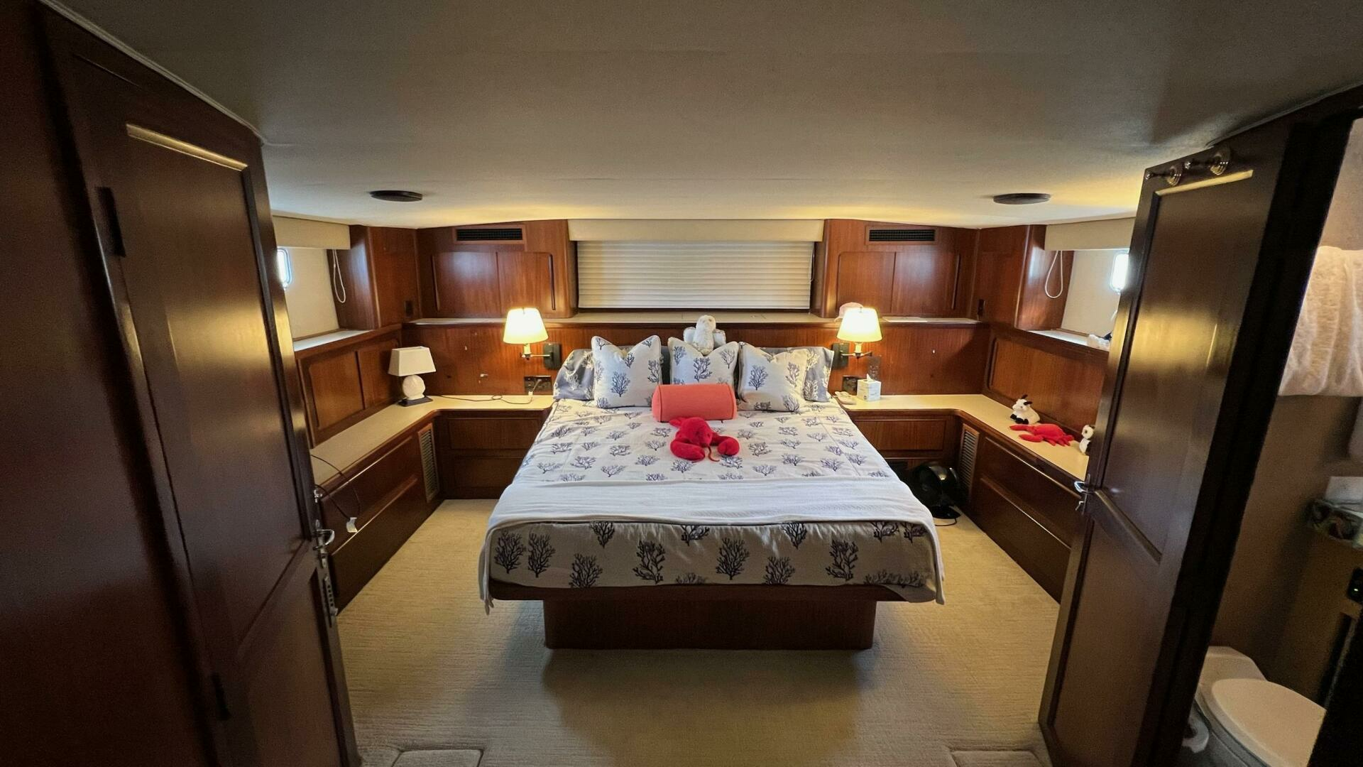 1987 Hatteras Motoryacht - Image 25