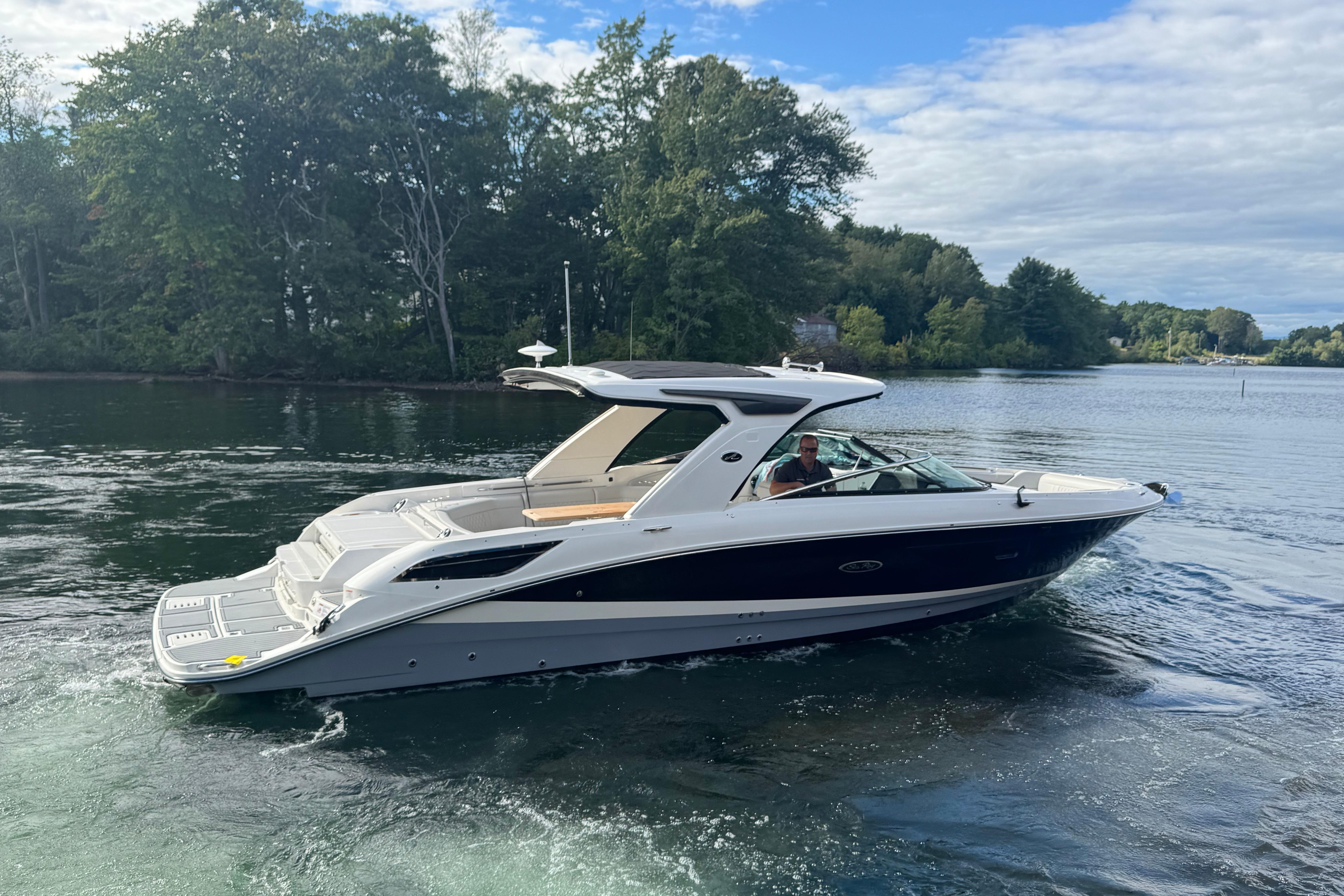 2020 Sea Ray SLX 350