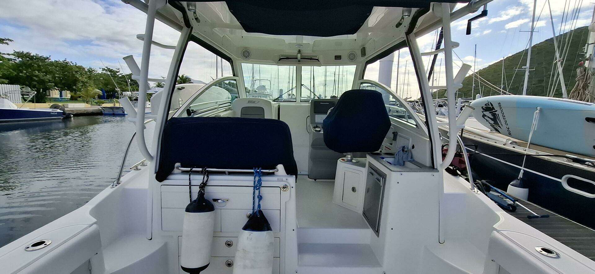 2013 Boston Whaler Conquest 315 - Image 12