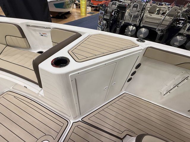 2025 Yamaha Boats 222 FSH Sport E - 13
