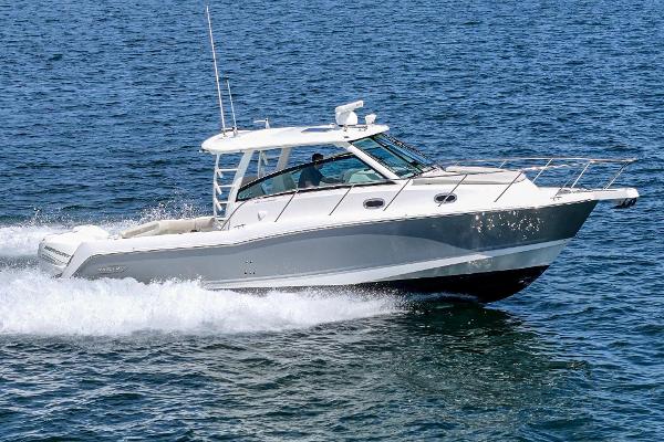 2020 Boston Whaler 345 Conquest - 71