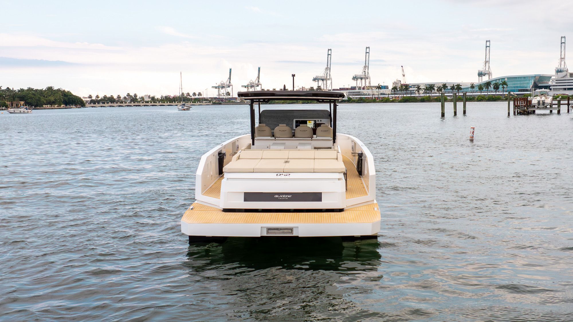 2027 De Antonio Yachts D42 Open - 7