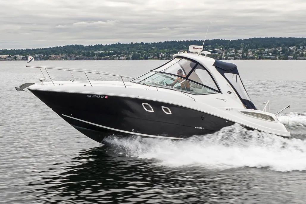 2011 Sea Ray Sundancer 330