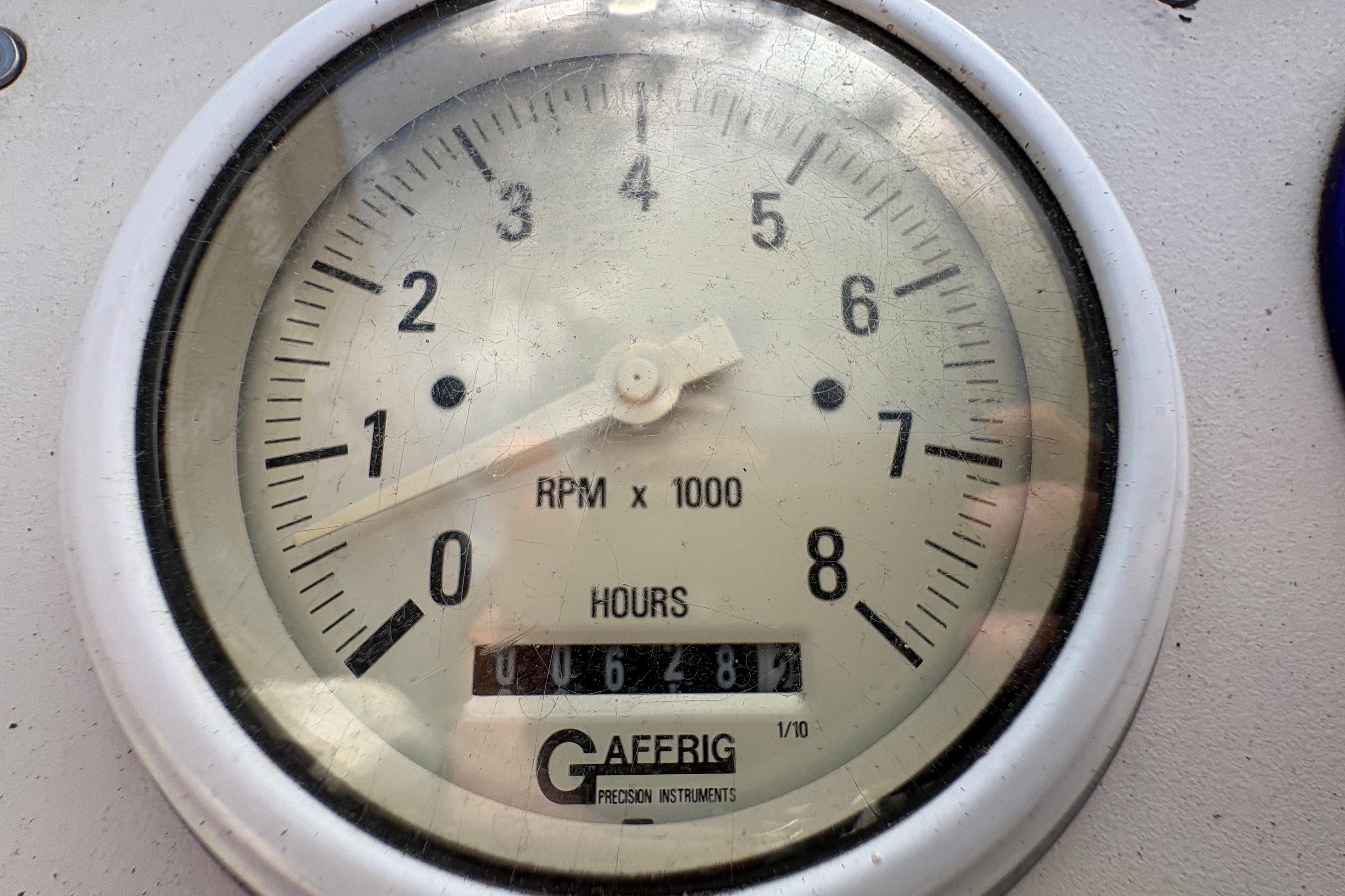 Tachometer gauge showing RPM and hours on a 2002 Formula 292 FASTech boat.