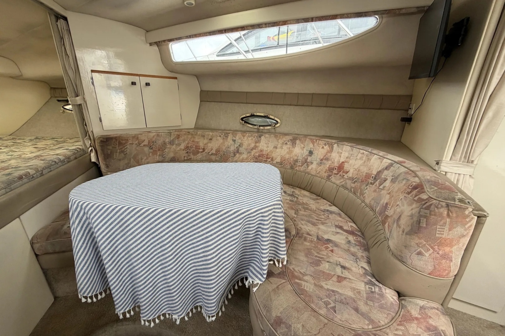 1999 Bayliner 3055 Ciera - Image 11