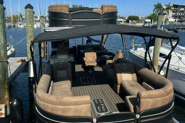 2023 Premier 330 Escalante