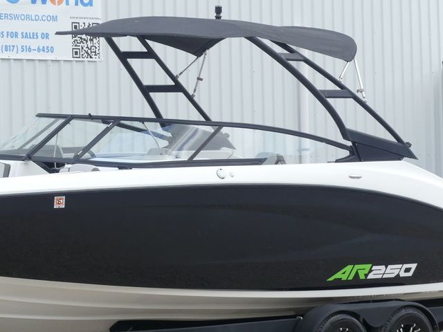 2022 Yamaha Boats AR250 - 11