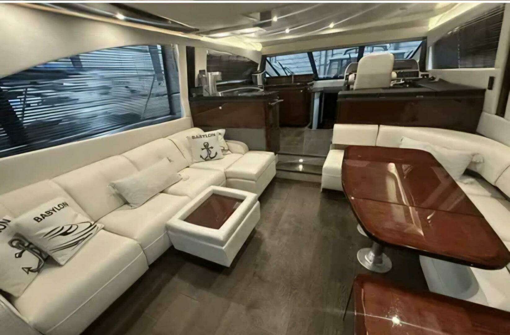2017 Sea Ray 51 Fly - Image 8