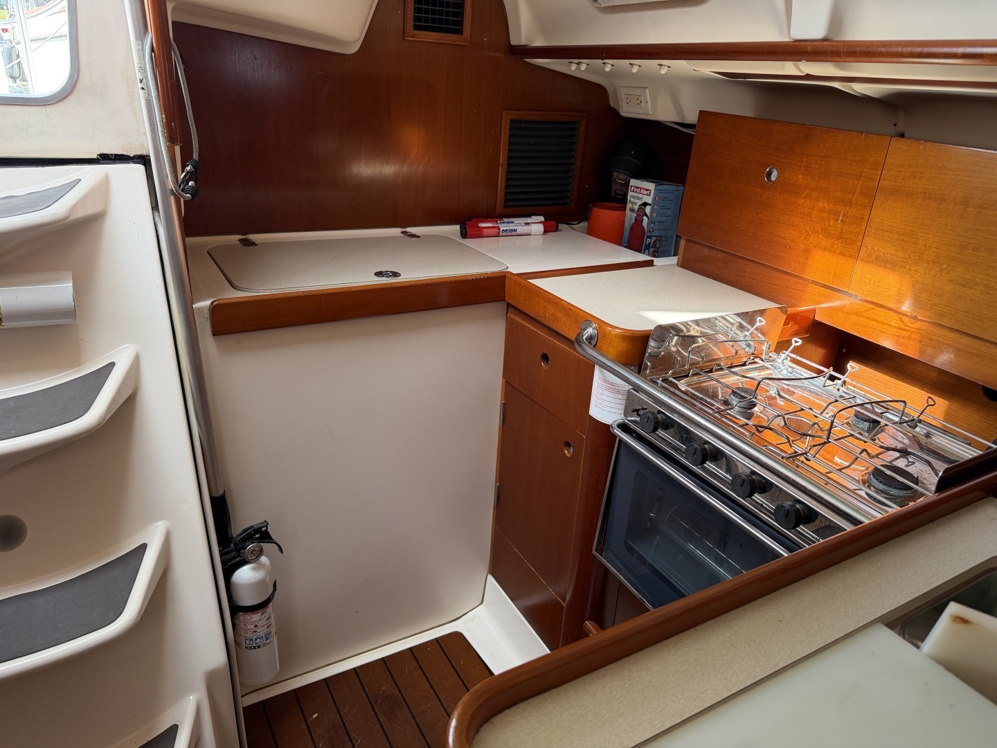 1995 Beneteau OCEANIS 321 - Image 50