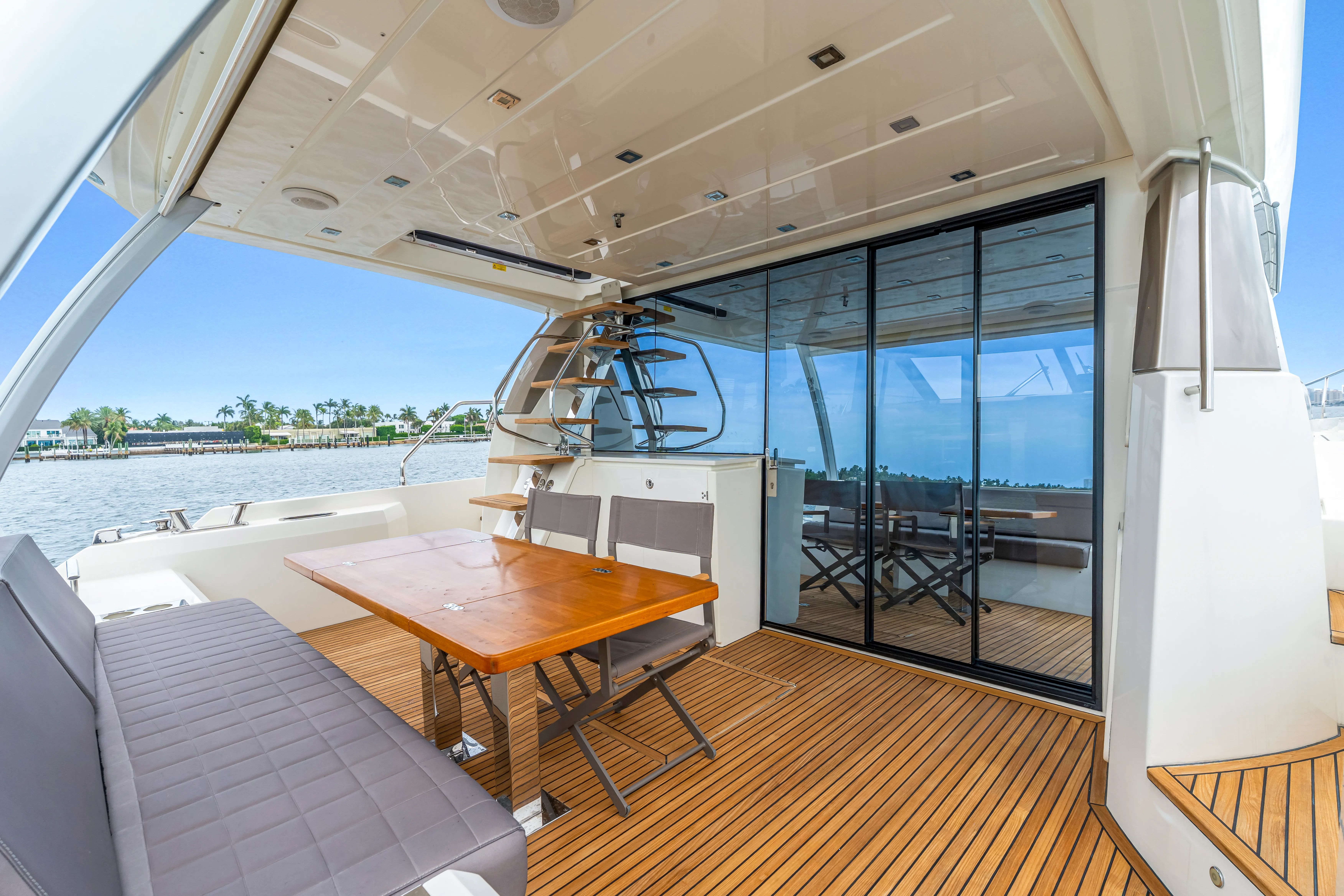 2018 Prestige 630 - Image 12