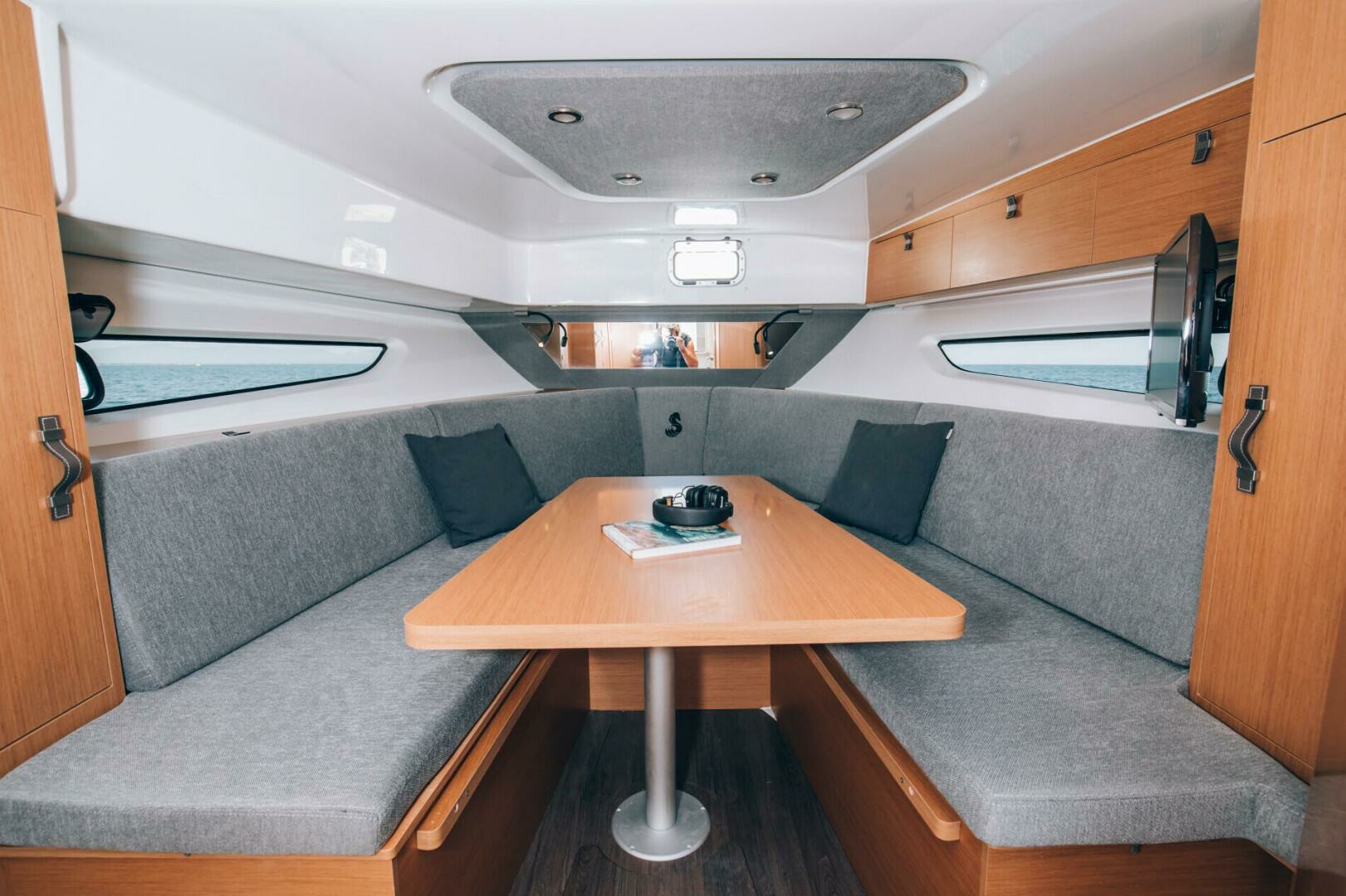 2025 Beneteau Flyer 10 - Image 11