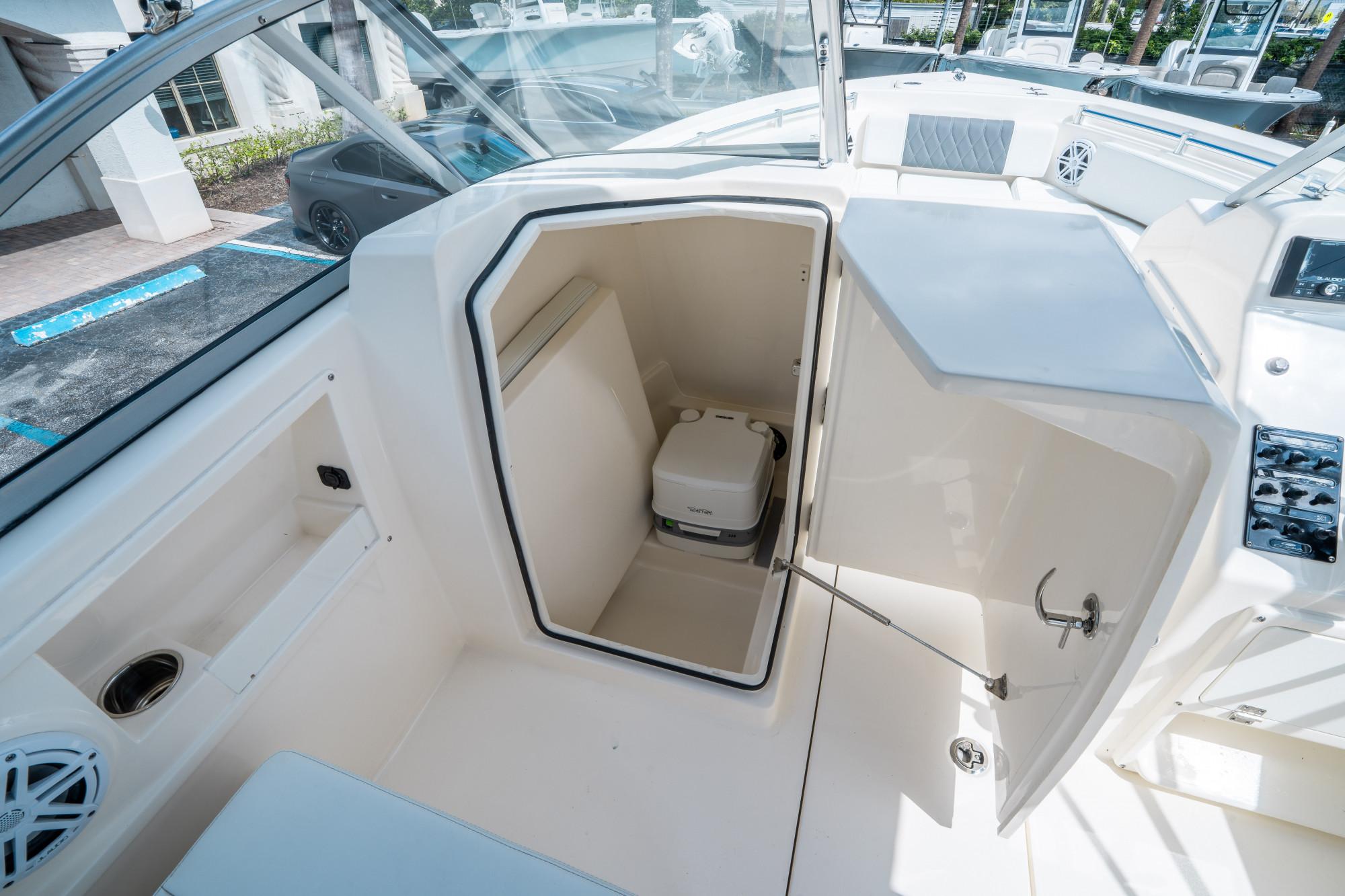 2024 Cobia 220 Dual Console - 22