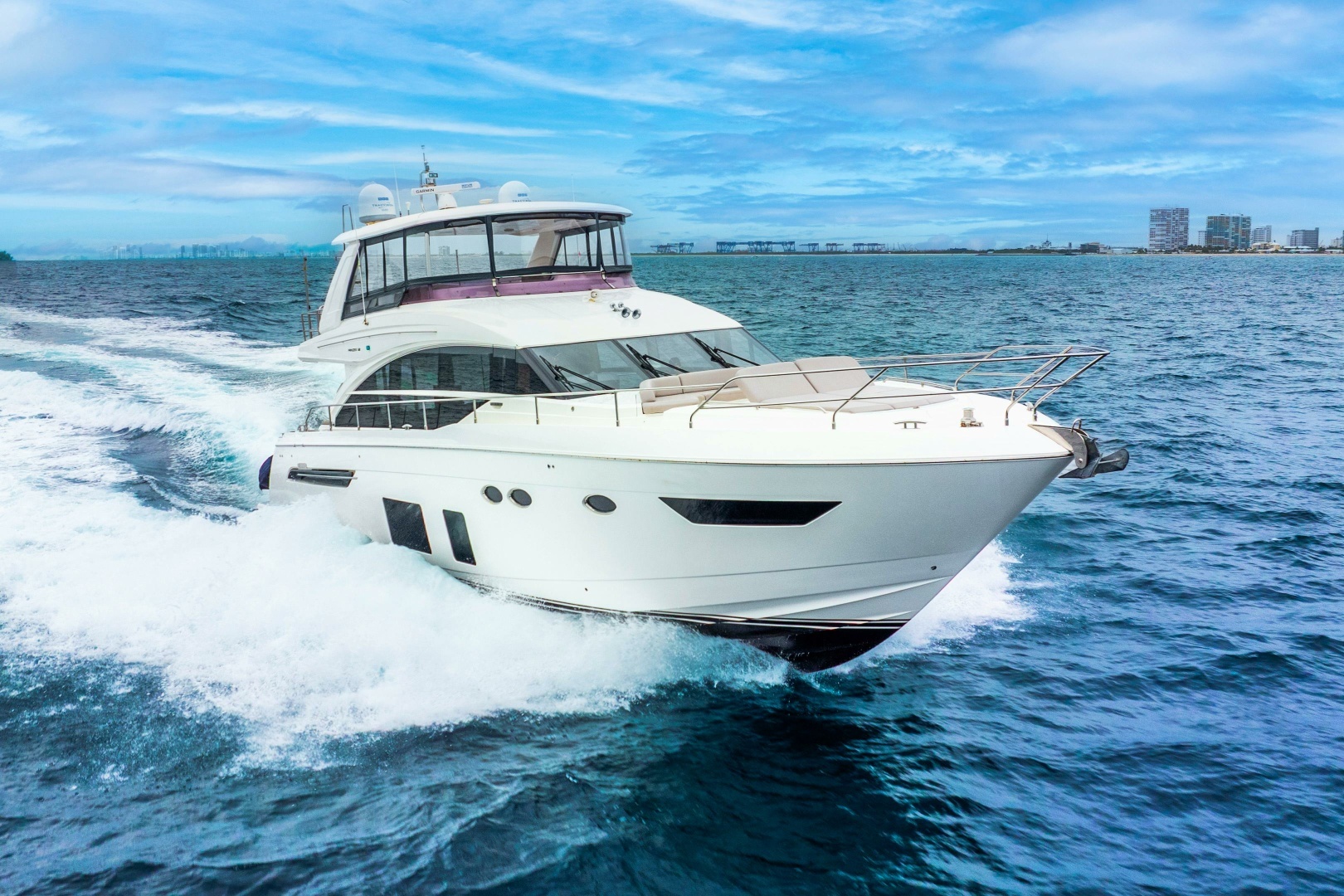 2018 Princess Yachts — - Image 4