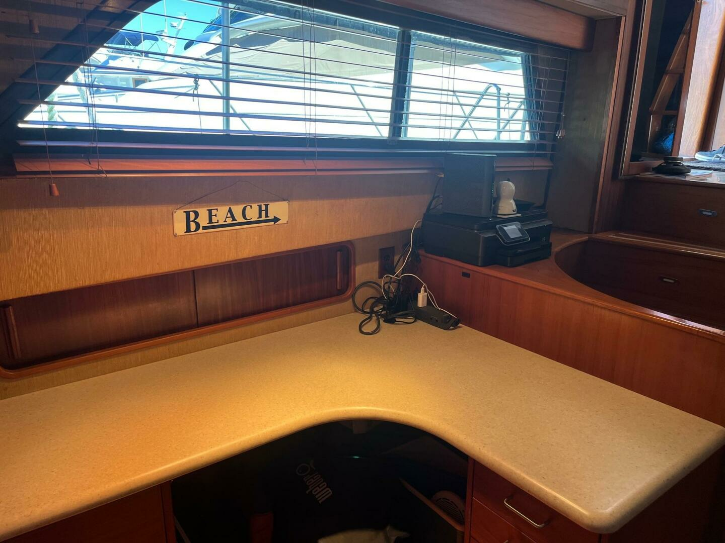 1986 Hatteras 70' Cockpit Motor Yacht - Image 40