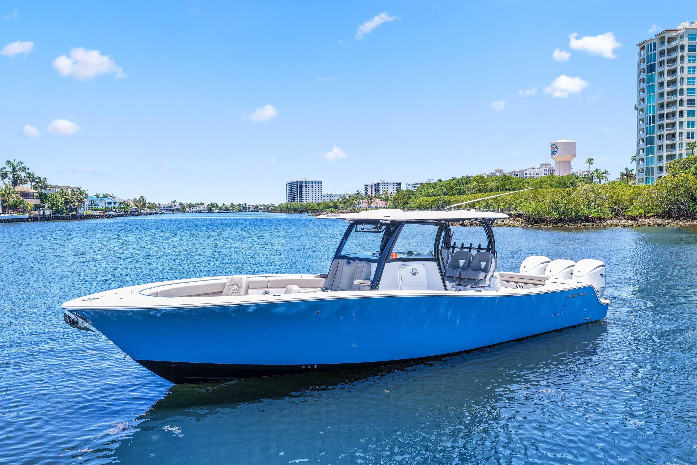 2024 Sportsman Open 352 Center Console