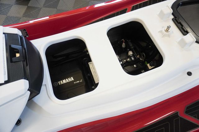 2025 Yamaha WaveRunner VX® Limited - 9
