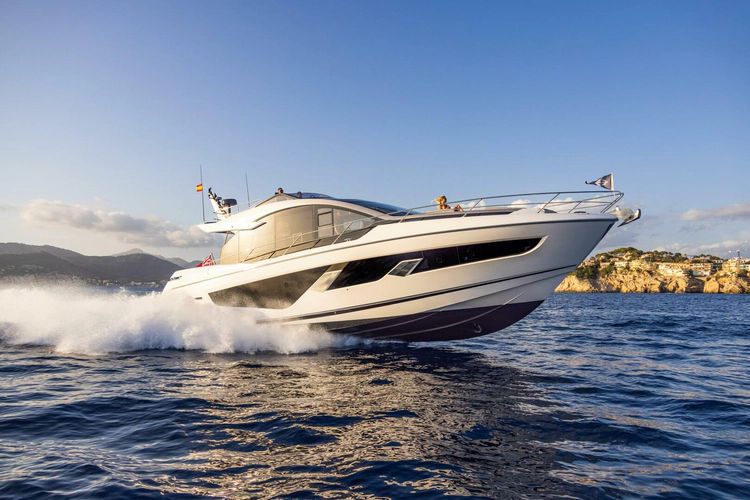 2026 Sunseeker 65 Sport Yacht