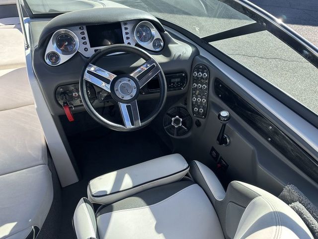 2012 Supra Launch 22 V - 11