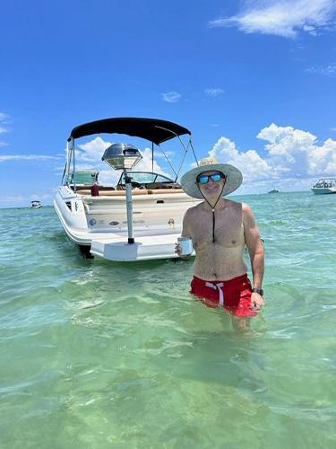 2015 Sea Ray 240 Sundeck - 12