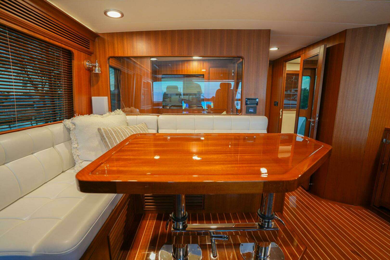 2025 Marlow Explorer 70E-CB - Image 42